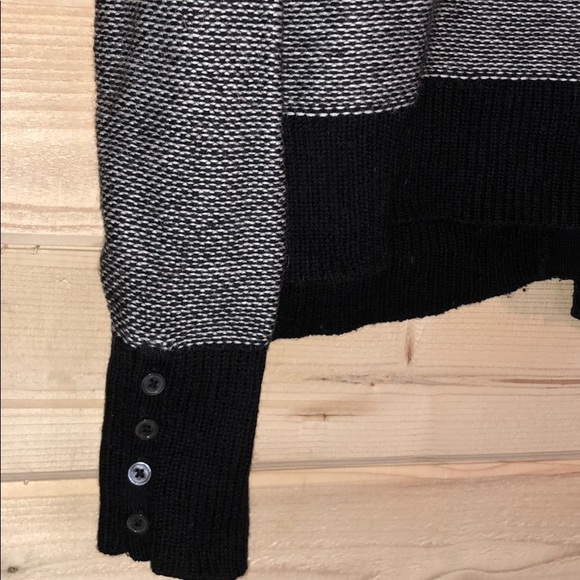 C&C Sweater - Picture 3 of 7